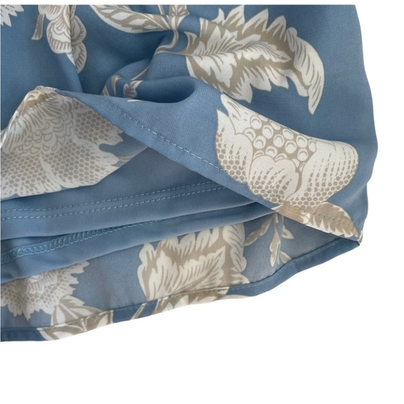 Francesca’s Collection Boutique Alya Blue/Tan Floral Print Shorts Size Medium - Picture 8 of 12